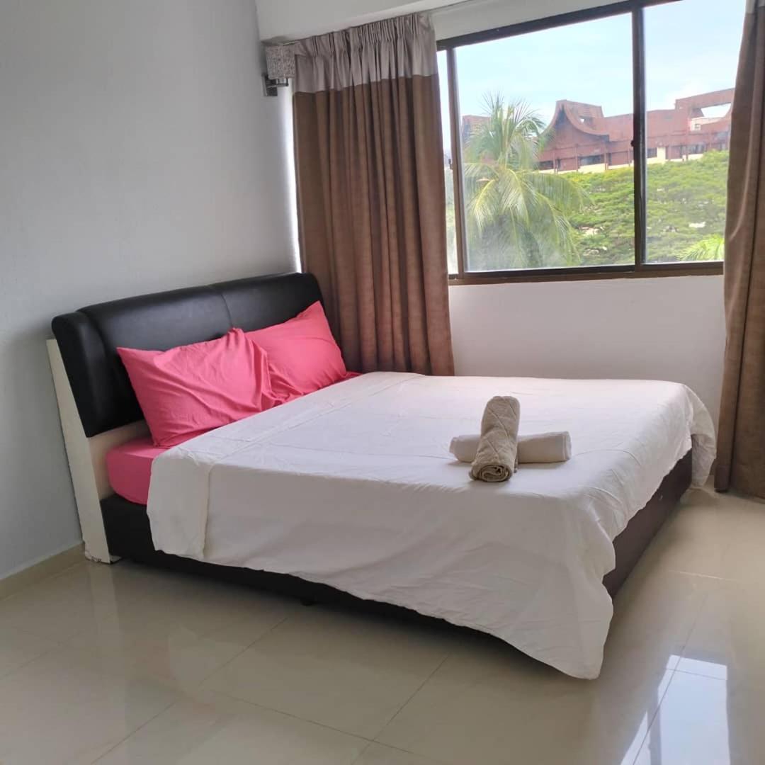 Sri Sayang Pearl View Apartman Batu Ferringhi Szoba fotó