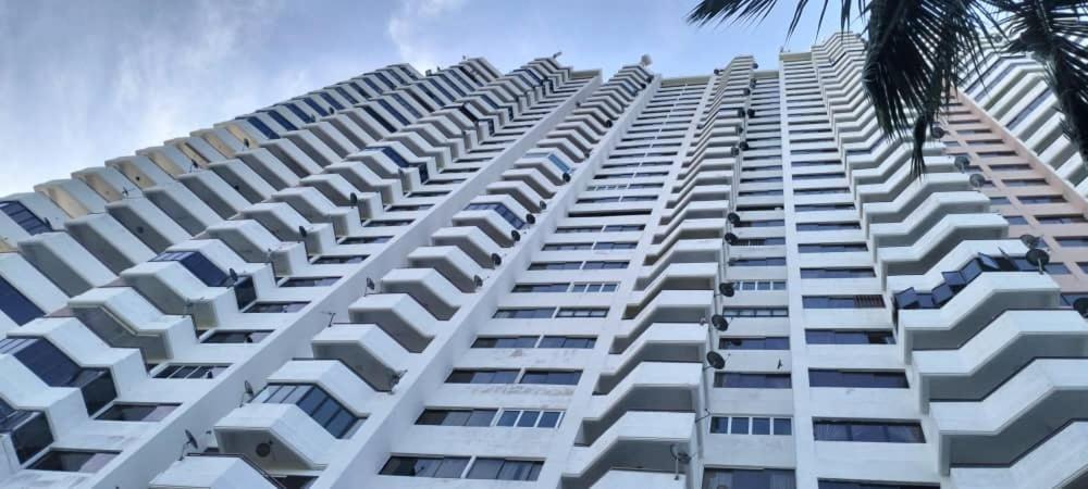 Sri Sayang Pearl View Apartman Batu Ferringhi Szoba fotó