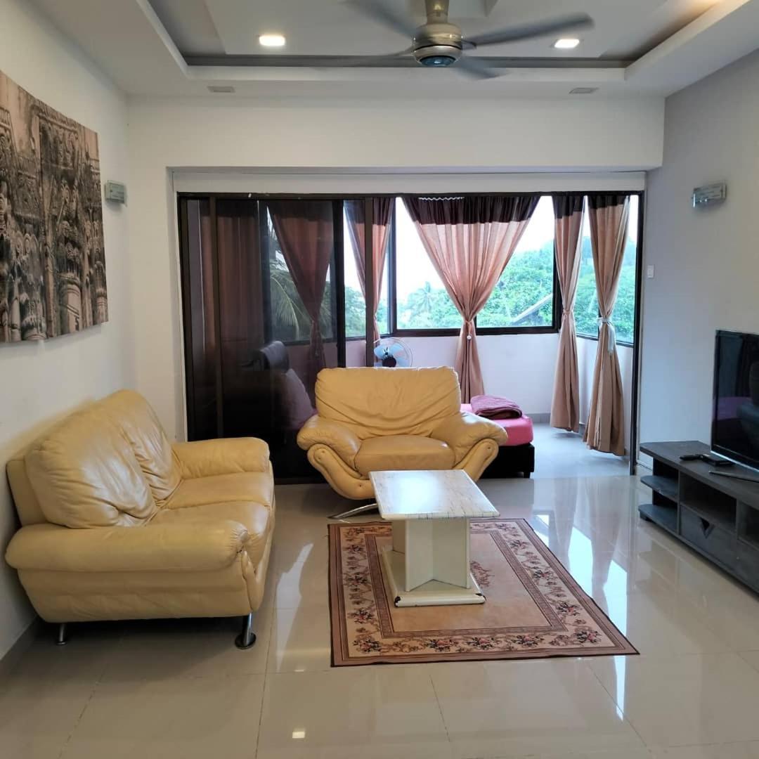 Sri Sayang Pearl View Apartman Batu Ferringhi Szoba fotó